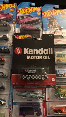 Hot Wheels Kendall Motor Oil Combat Medic Car Culture 3/5 Real Riders Premium