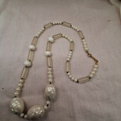 Mother Of Pearl Dauplise Necklace 