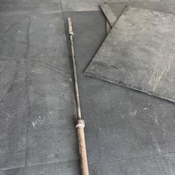 45 lbs Olympic barbell spinning sleeves