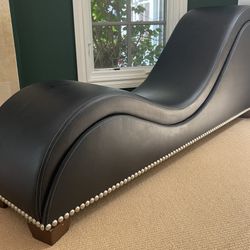 Amazing Vegan Leather Chaise Lounge/Yoga Chair