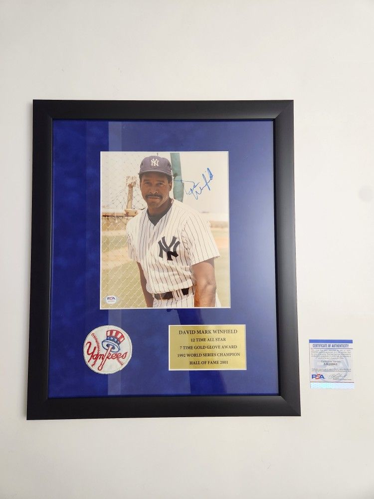 David "Mark" Winfield New York Yankees Signed Autographed Framed Photo Plaque (PSA/DNA COA)