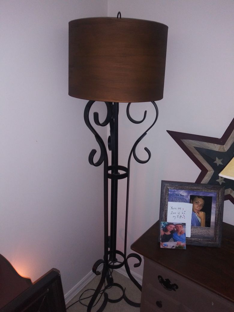 Beautiful wrought iron floor lamp, copper shade