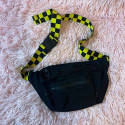Vascongadas Projects Los Angeles fanny Pack Denier Noir Jaune