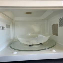Microwave In Great Condition 