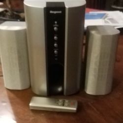 Regent Desktop Speakers With Subwoofer And Remote Control 