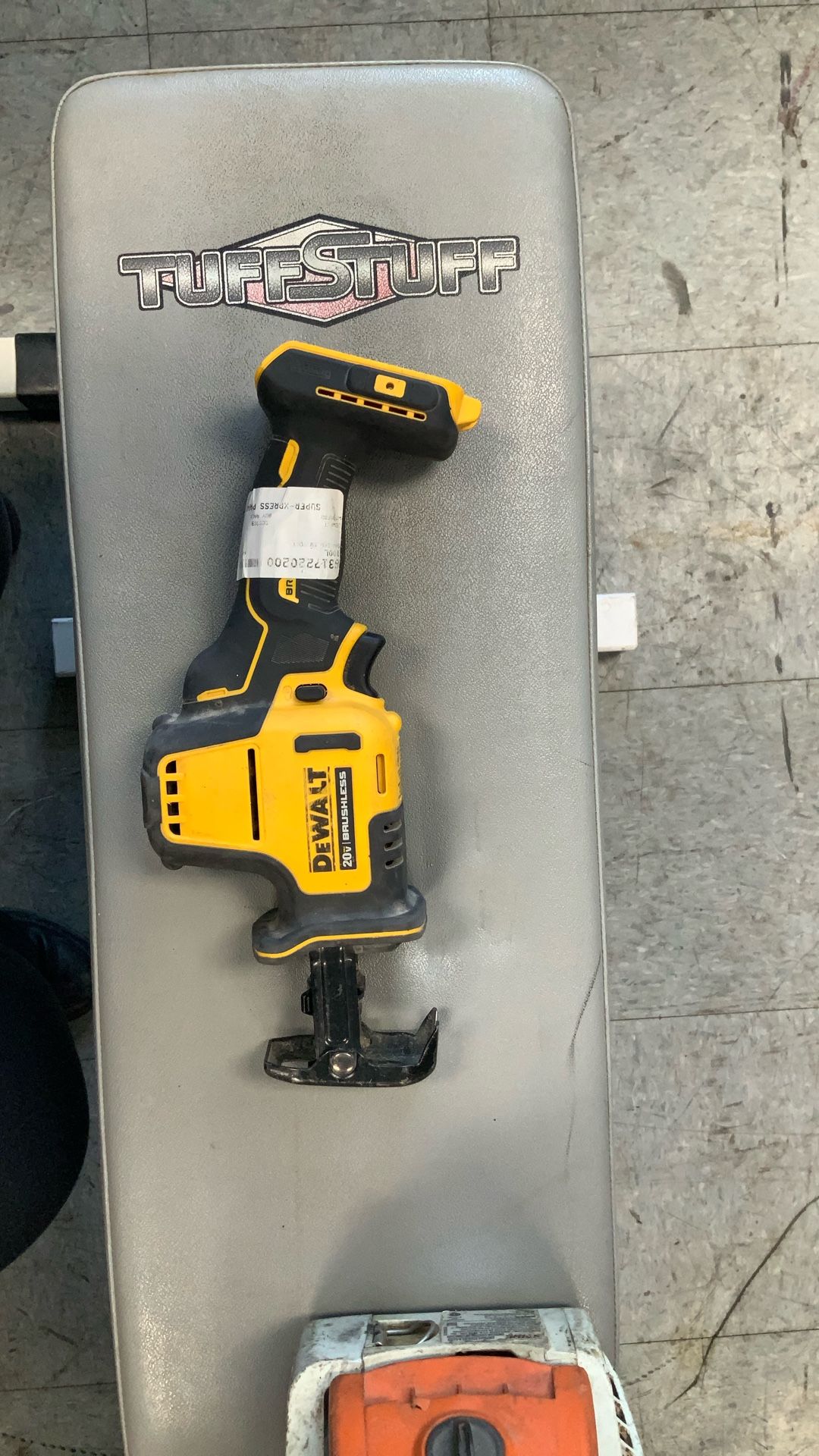 DeWalt DCS369 Brushless Compact Reciprocating Saw Tool
