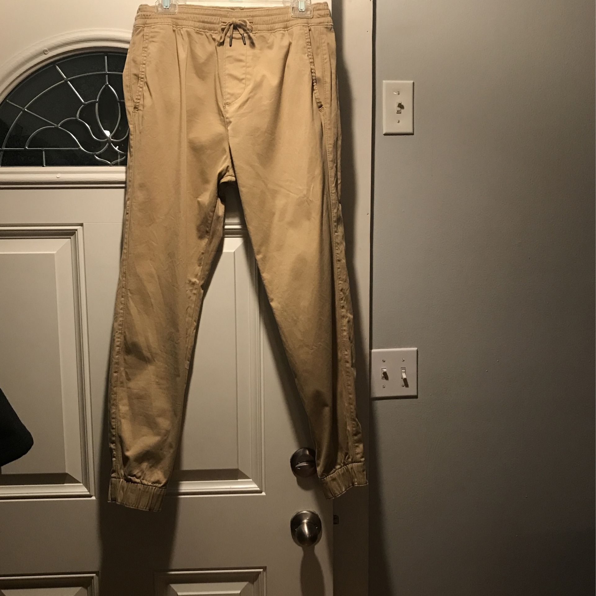Adult Men’s Hollister Khaki Joggers Size Small