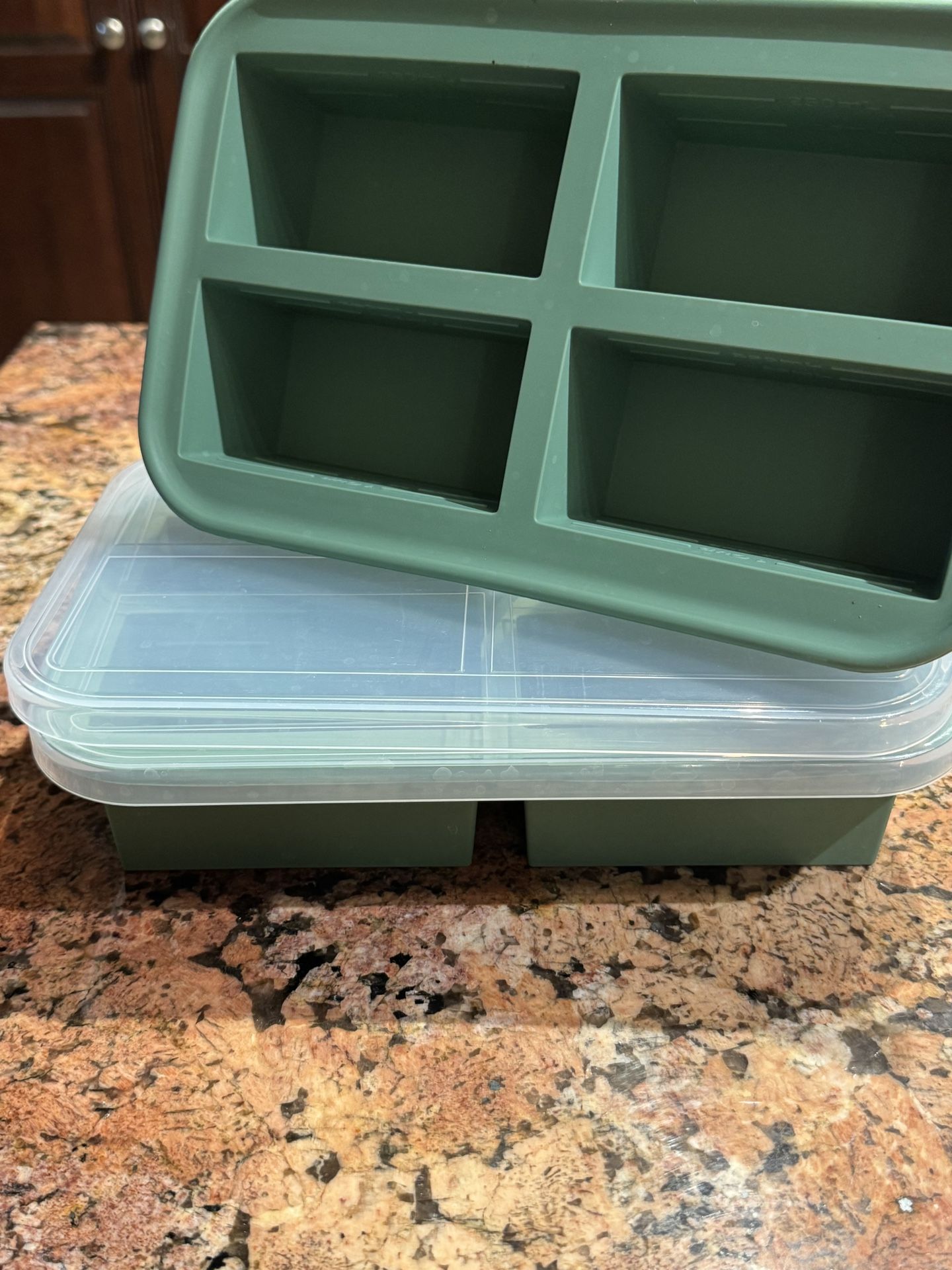 2 Silicone freezer trays with lids