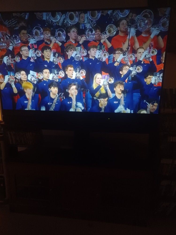 73"MITSUBISHI 1080P PROJECTION TV WITH MATCHING STAND AND ROKU STREAMING STICK $300 FINAL PRICE