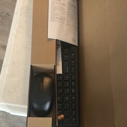 brand New Wireless Del Keyboard With Box Perfect Christmas Present