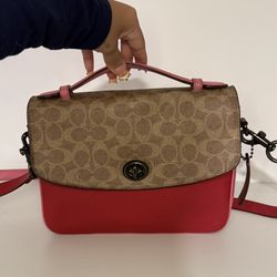 Coach Cassie Crossbody In Signature Canvas