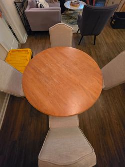 Round Wood Dining Table with 4 Chairs