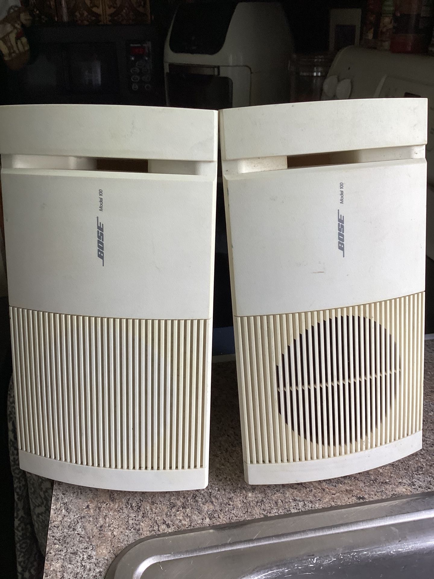 Bose Model 100 Indoor Outdoor Stereo Speakers In Great Condition