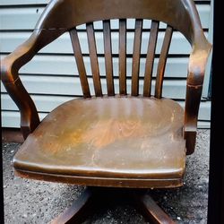 Chair/ Swivel/ Vintage/ Office/Military?