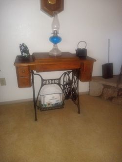 Vintage Singer Sewing Machine