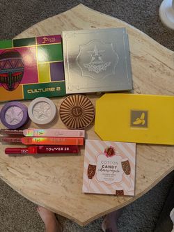 Makeup lot Jeffrey Star Charlotte Tilbury