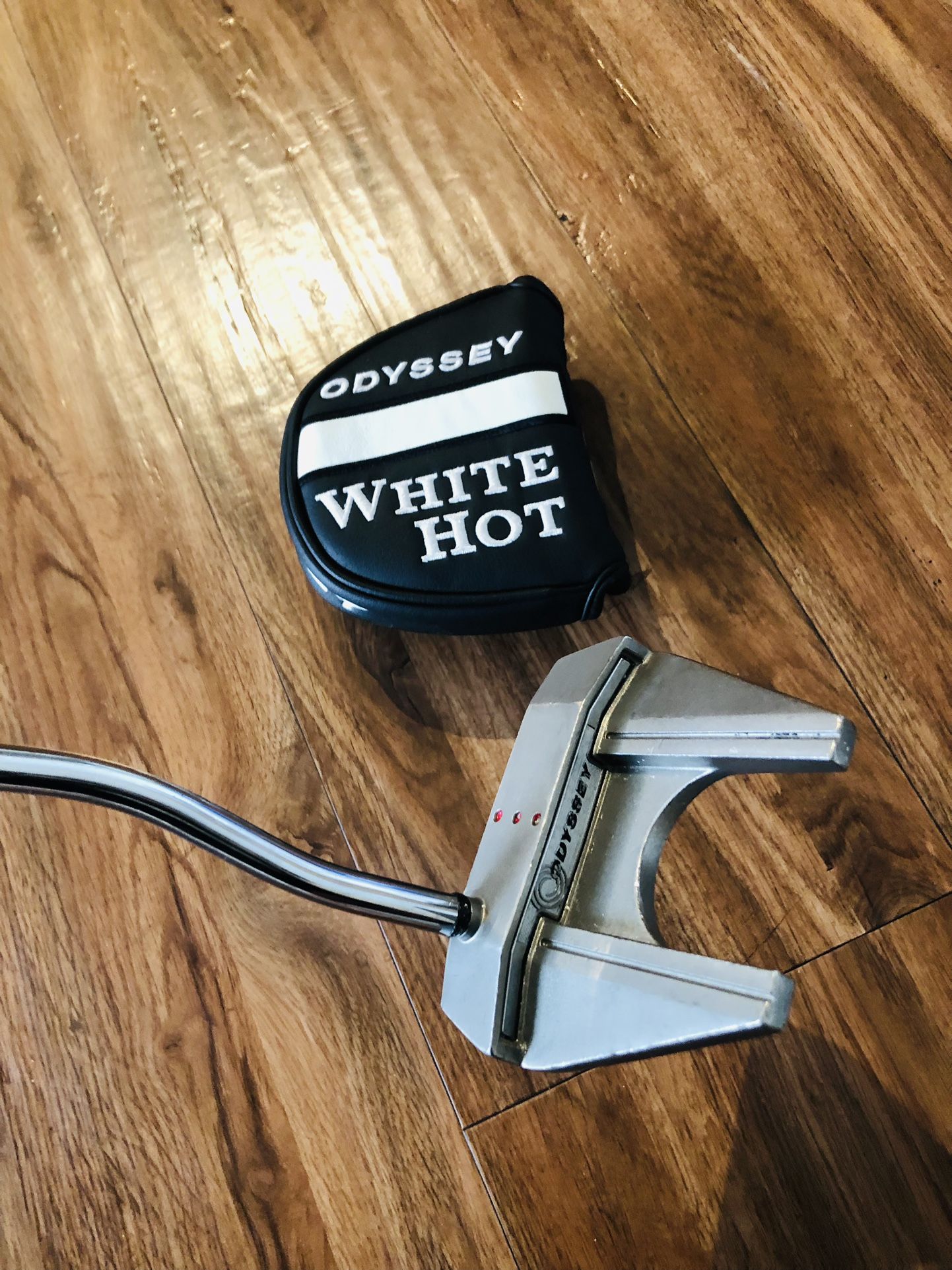 Odyssey White Hot XG 7M Mallet Putter RH. Approximately 40”