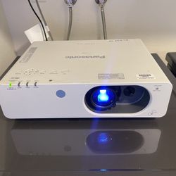 Panasonic 4000 Lumens HDMI Video Movie Projector
