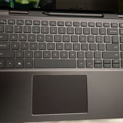 	Dell - Inspiron 7000 2-in-1 15.6" UHD Touch-Screen Laptop - Intel Core i7 - 16GB Memory - 1TB SSD+32GB Optane - Black
