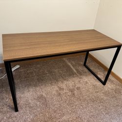 Computer desk