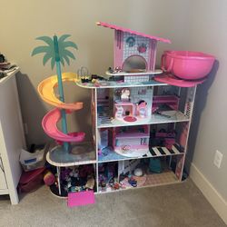 LOL Dollhouse And Dolls
