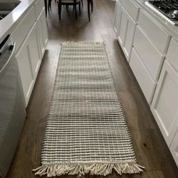 💥R64#18 $45 2'4"x7" Textured Striper Runner Railroad Gray/Sour Cream - Hearth & Hand with Magnolia