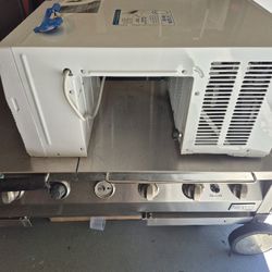 SoleusAir Hybrid Room Aircondioner 12,000 BTU,Saddle  with Wifi WS5-12HW-301. 