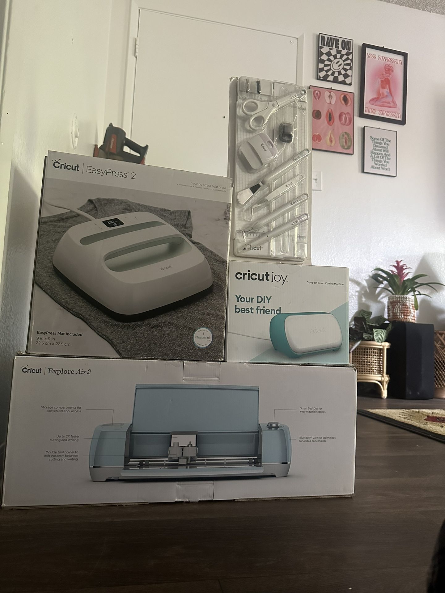 Cricut Explorer 2 Bundle 