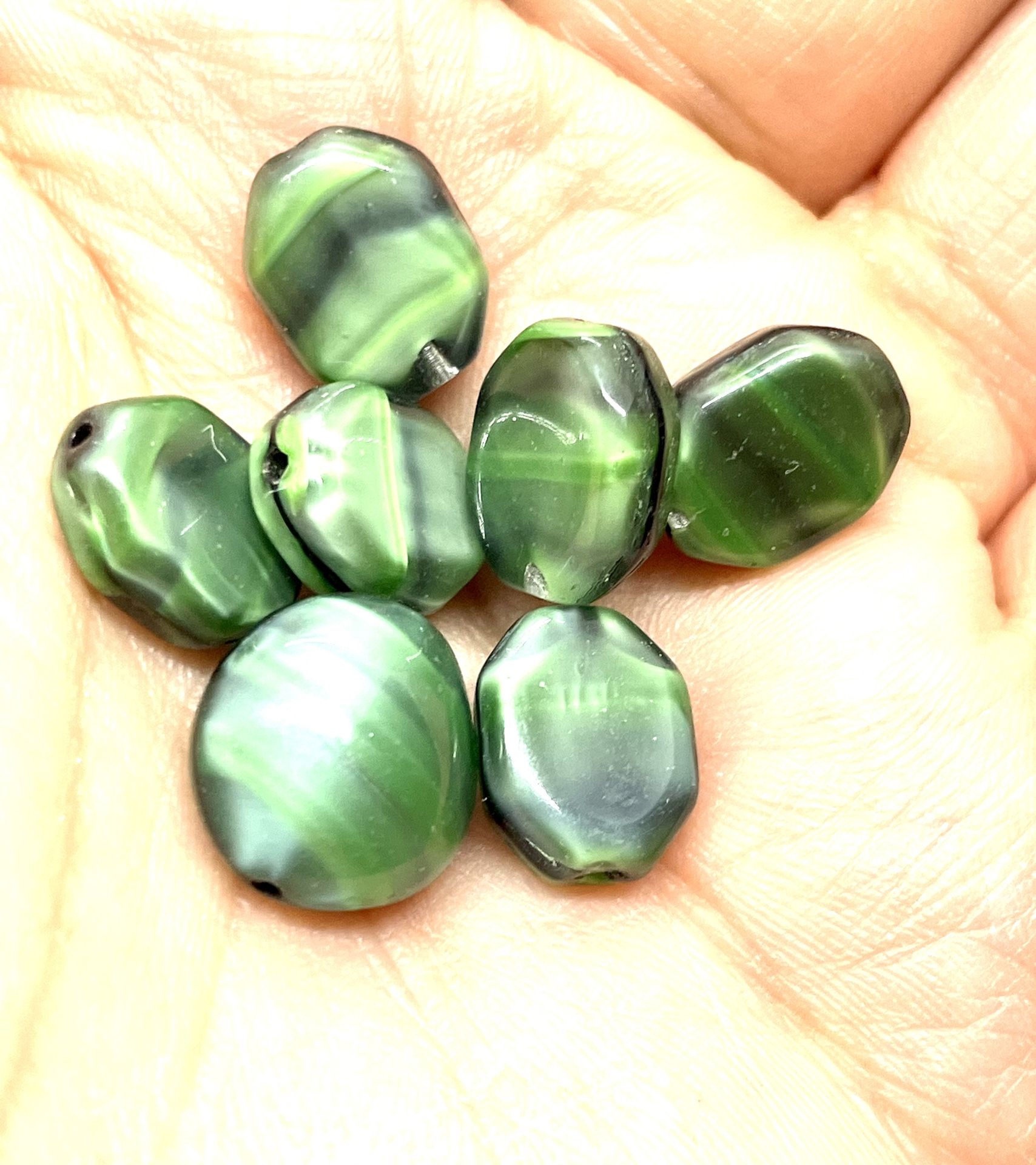 18 Green Swirl Glass Beads