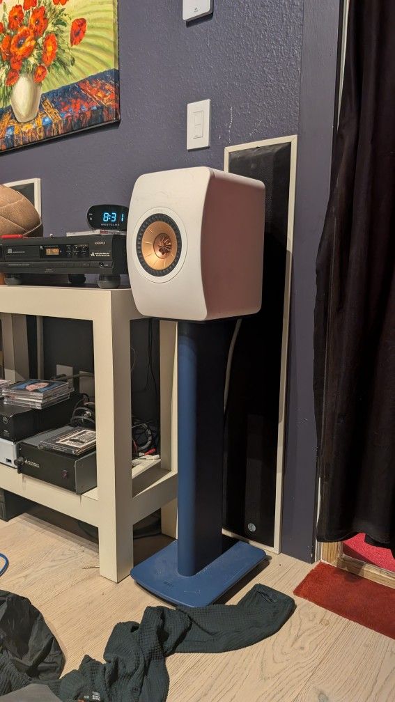 Kef Ls50 Meta With Stands