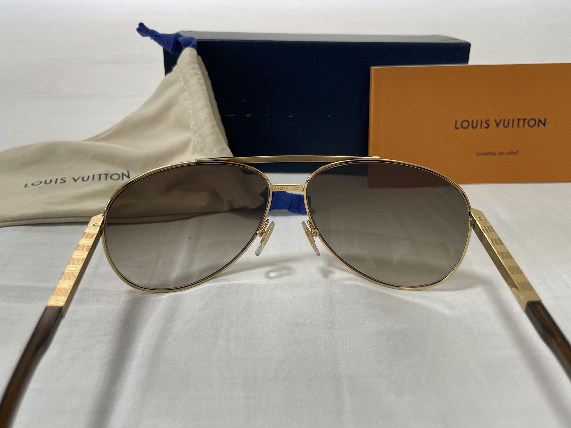 Shop Louis Vuitton Attitude pilote sunglasses (Z0339U) by 碧aoi