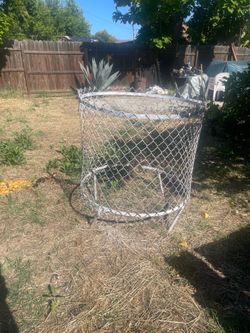 This is safe fence for tree from enamel