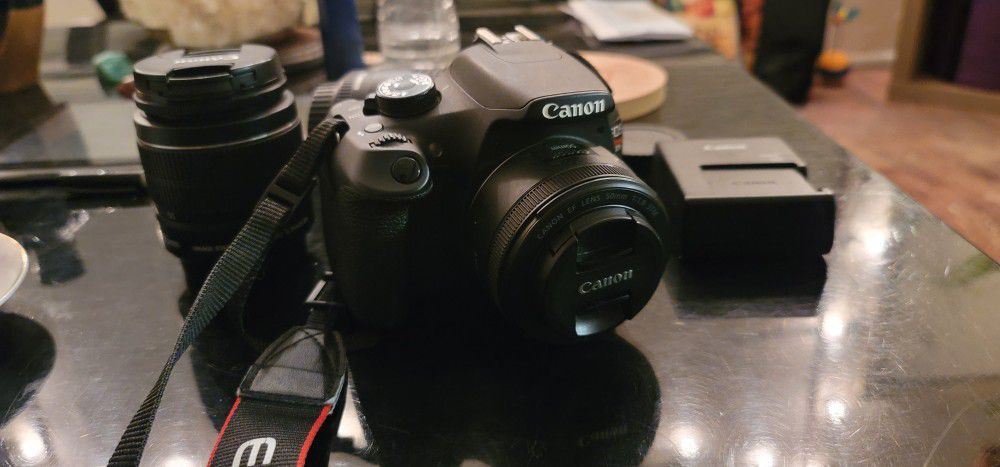 Canon Rebel T5 With Accessories