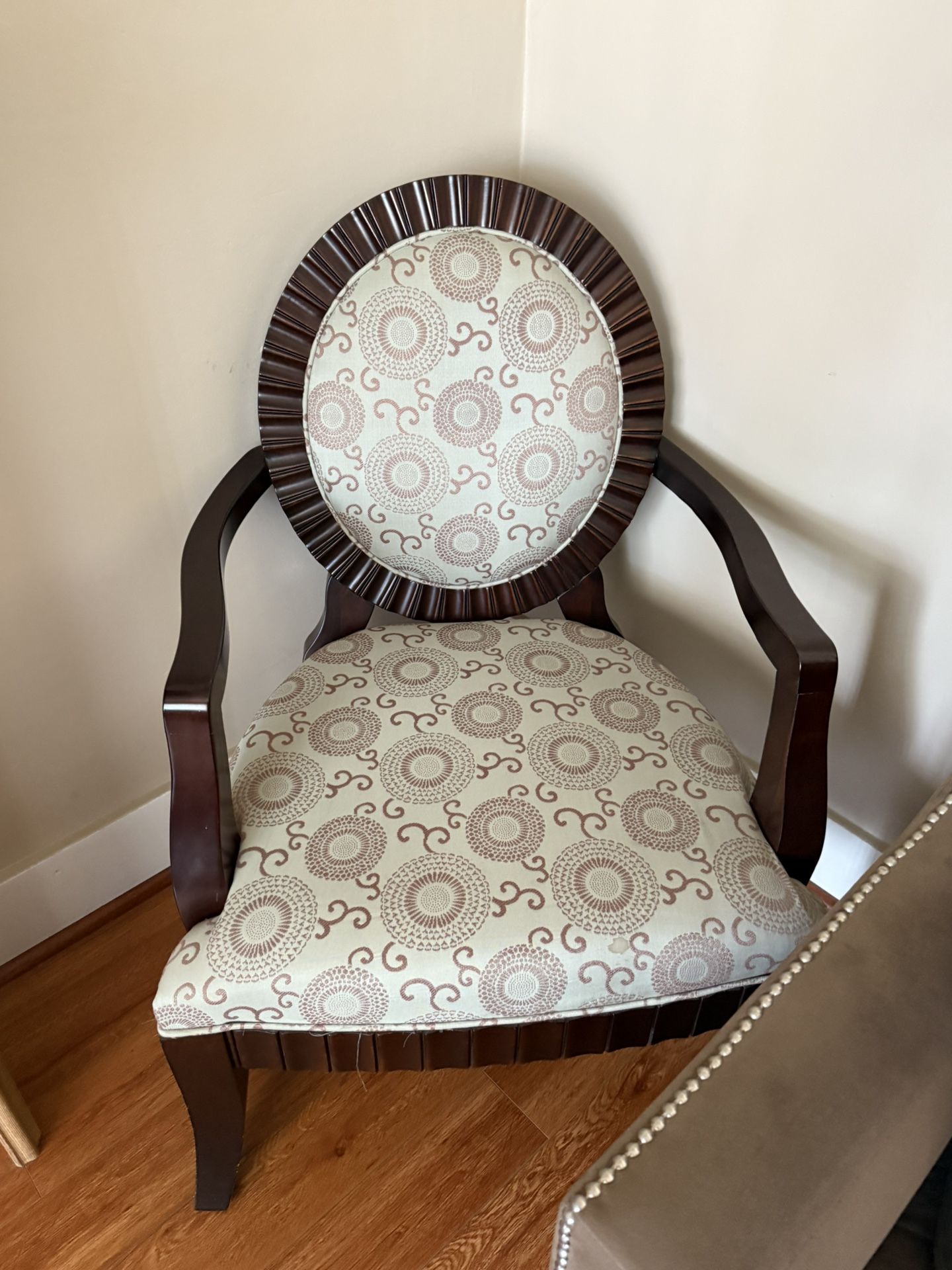 2 Brand New Arm Chairs Coffee Table And Console 