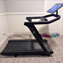 Peloton-treadmill