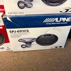 Alpine 6x9’ 2-way door speakers