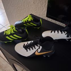 Soccer Cleats Super Clean  Nike Size 1 Adidas 13