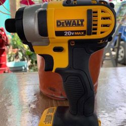 20v Dewalt Drill And Impact Driver