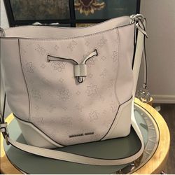 Michael kors elegant off white shoulder bag