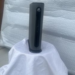 24x8 Cable Modem Plus AC1900 Router