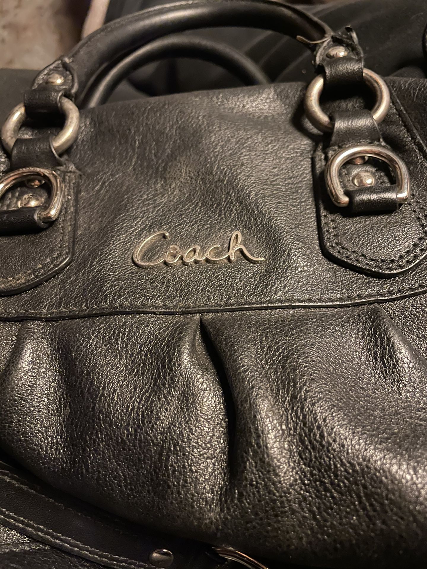 Coach Vintage Leather Ashley Wristlet With Cursive Coach Logo 