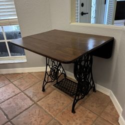 Antique Singer/ Sewing Table