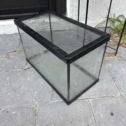 5.5 Gallon Tank/Aquarium w/ Mesh Lid