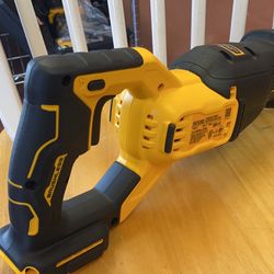DEWALT 20-Volt MAX XR Cordless Brushless Compact Reciprocating Saw (Tool-Only)