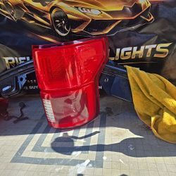 2018-2020 18 19 20 Ford F-150 Tail Light OEM KL34-13B504-CD Perfect Condition 