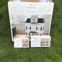 Brand New Never Used Hearth And Hand Doll House