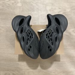 Adidas Yeezy Foam Runner Onyx (Size 6)