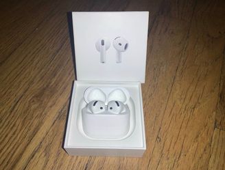FIRM - AirPods 4 - brand new - open box