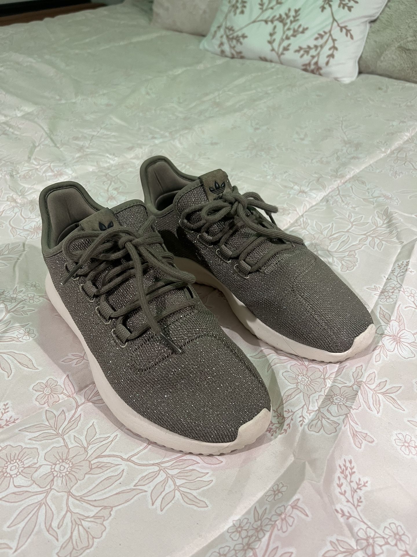 Adidas Women’s Tenis Shoes