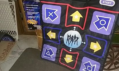 Wireless dance pad in great condition with all accessories